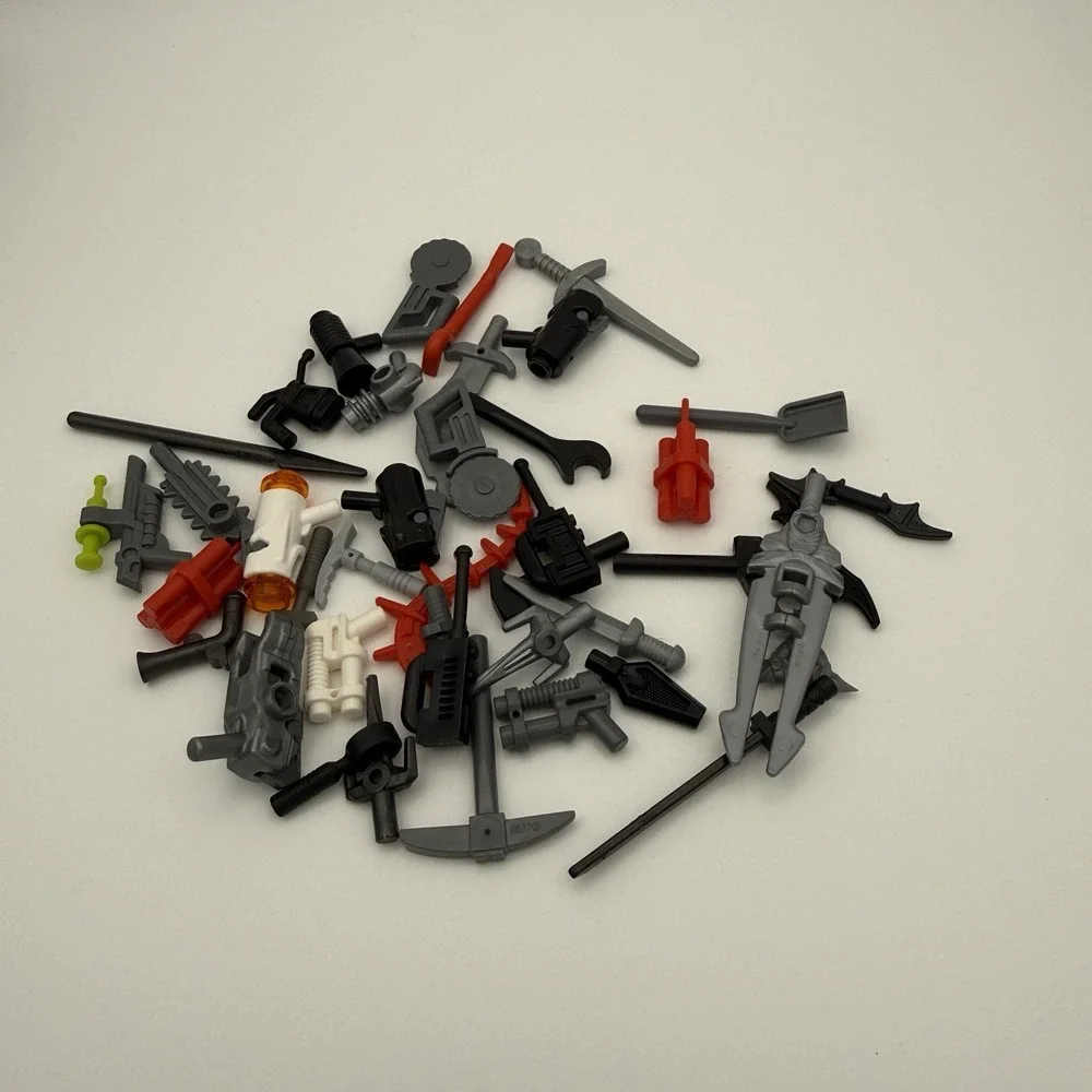 Lego Minifig Weapons And Tools‎ Assorted Lot 40 pieces 003
